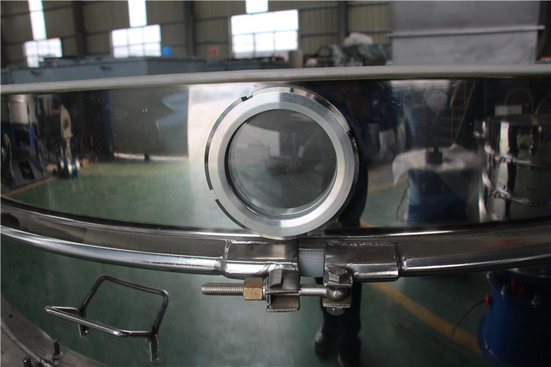 醫(yī)藥振動篩:大束環(huán)展示。